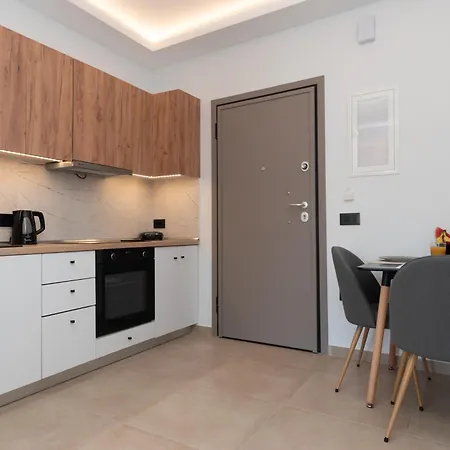 Center A Apartment *